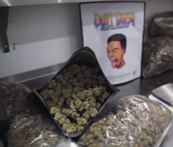 dutt pack weed wholesale available now at cannaexoticdispensary.com, buy dutt pack carts, dutt pack disposables in stock now, buy dutt pack pre roll